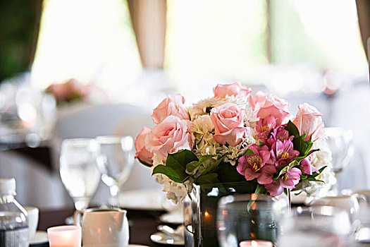 玫瑰,桌面摆饰,桌上,婚宴