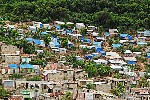 haiti,port,au,prince,detroyed,houses,and,building,on,hills