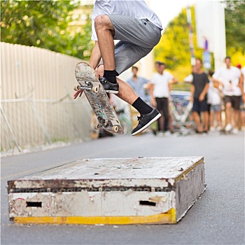 男孩,滑板,街上,城市生活