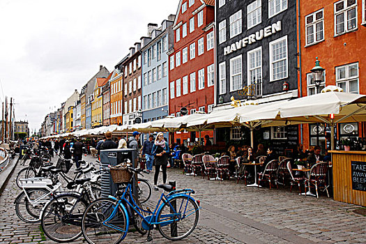 nyhavn,harbour,in,copenhagen,denmark,丹麦哥本哈根