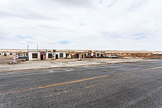 中国西部荒野公路