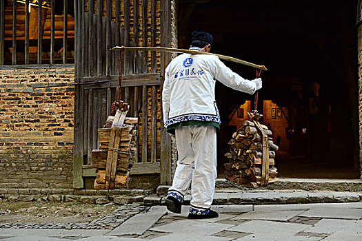 景德镇古窑传统工艺制瓷民族文化