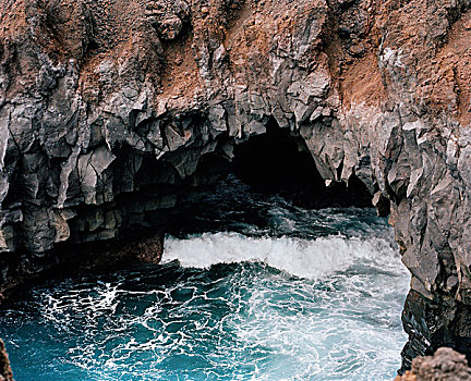 洞穴,兰索罗特岛
