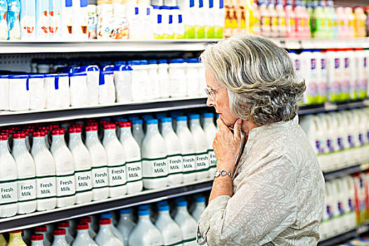 老年,女人,买,牛奶,超市
