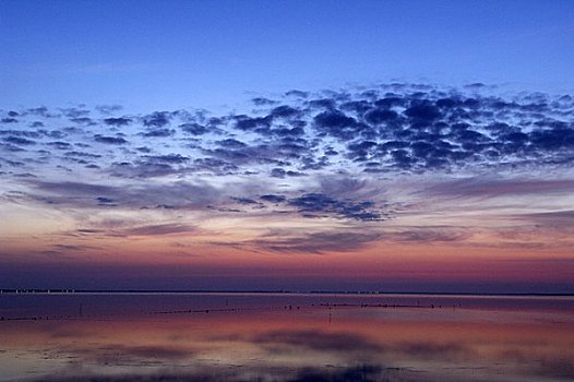 黎明,佐吕间湖