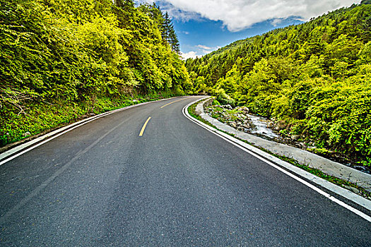 林间公路山路道路