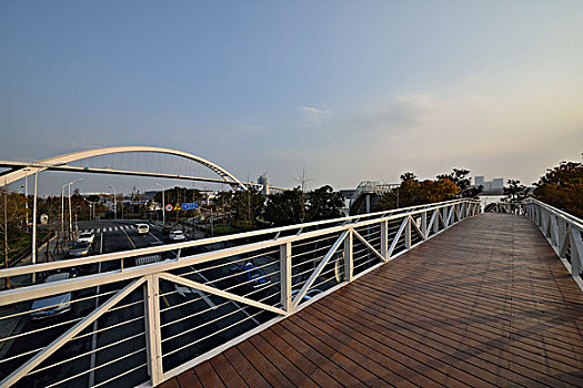 卢浦大桥与人行天桥