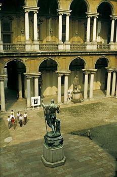 意大利,米兰,俯视图,院落,游人,两个,雕像