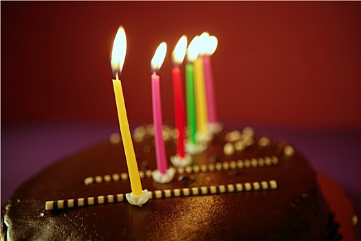 彩色,生日,点燃,蜡烛,巧克力蛋糕