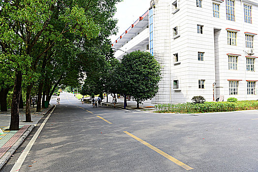 湖北民族学院校园