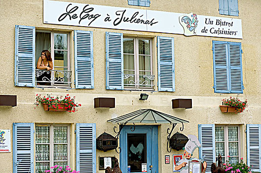 餐馆,建筑,女人,窗边,博若莱葡萄酒,酒乡,罗纳河谷,法国