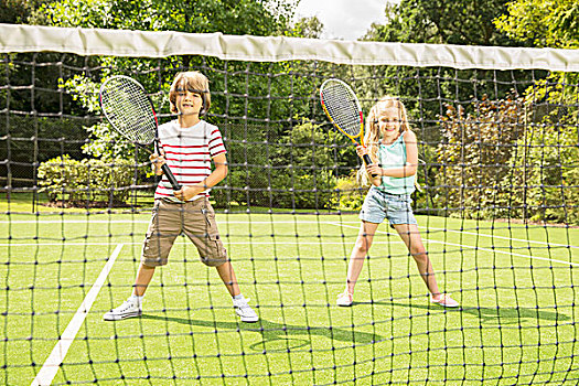 孩子,玩,网球,草地,球场