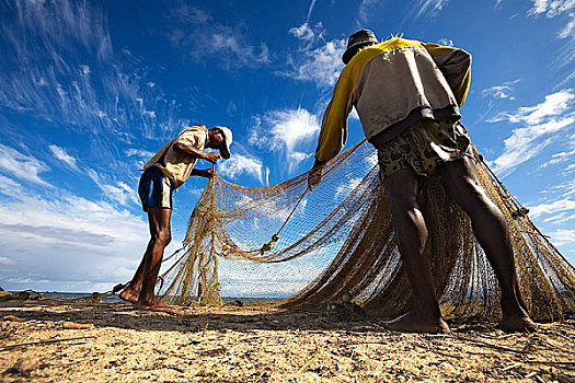 捕鱼者,拉拽,网,海滩,马鲁安采特拉,马达加斯加