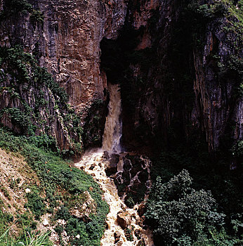 贵州蜘蛛岩瀑布