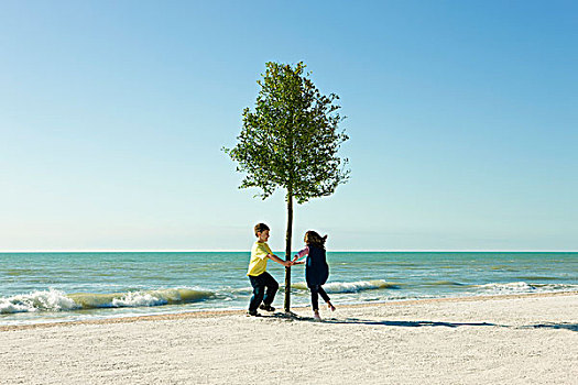 孩子,跳舞,树,海滩
