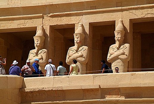 游客,正面,雕塑,庙宇,路克索神庙,埃及,仰视