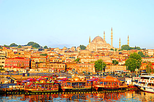 晨光中的伊斯坦布尔老城