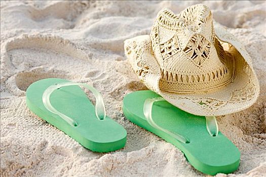 人字拖鞋,遮阳帽,海滩