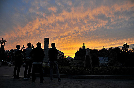 旅行夕阳人学生剪影天空