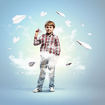 图像,小男孩,玩,纸飞机,蓝色背景