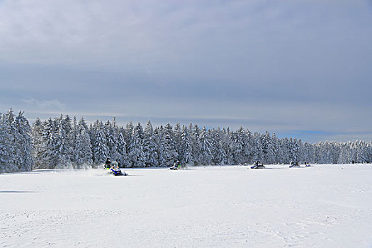 老里克湖雪地摩托