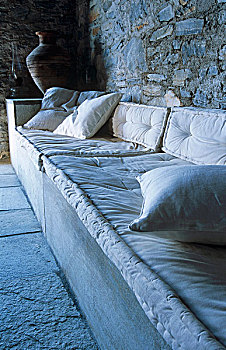 水泥,软长椅,遮盖,垫子,一个,墙壁,简单,地产