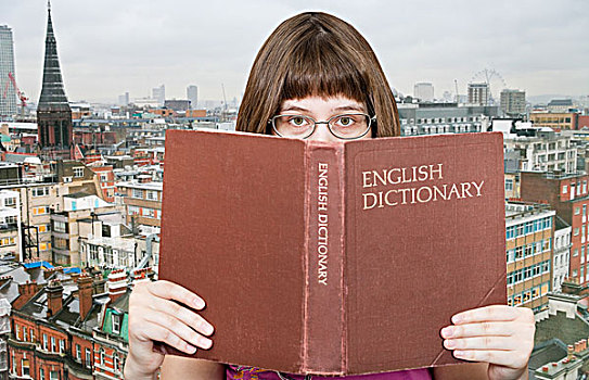 女孩,看,上方,英文,字典,天际线