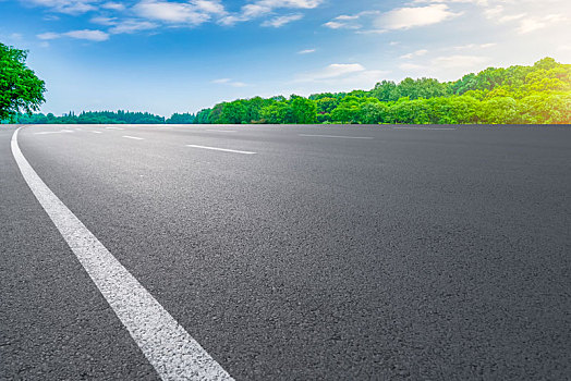 道路路面和天空晚霞云彩