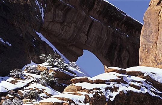 积雪,岩石上,分隔,拱形,拱门国家公园,犹他,美国