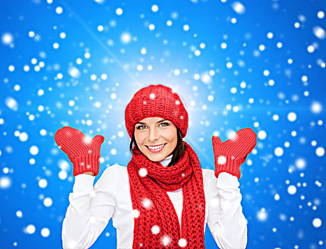 高兴,寒假,圣诞节,人,概念,微笑,少妇,红色,帽子,围巾,连指手套,上方,蓝色,雪,背景
