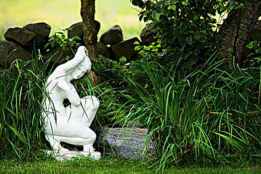白色,雕塑,女人,草,低,石墙,夏天,花园