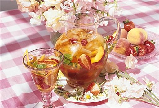 水果宾治酒,草莓,桃