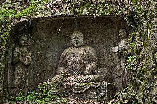 杭州灵隐寺飞来峰石窑摩崖造像