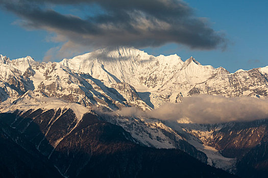 梅里雪山