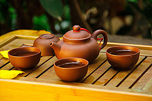 茶壶品茗作乐