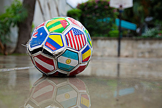 足球,多样,旗帜,撕破,坐,水中,太子港,海地