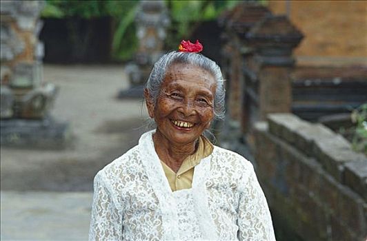 老太太,图兰奔,巴厘岛,印度尼西亚