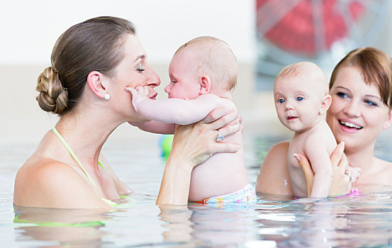 婴儿,妈妈,游泳,课程