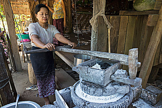缅甸,分开,女人,制作,米线,乡村