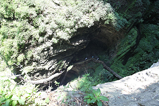 重庆龙水峡地缝