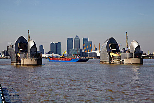 英格兰,伦敦,泰晤士河,屏障,摩天大楼,金丝雀码头