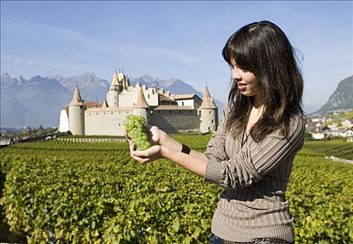女孩,15岁,拿着,束,白葡萄,手,背景,城堡,葡萄园,挨着,洛桑,瑞士,欧洲