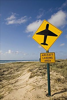 澳大利亚,昆士兰,弗雷泽岛,标识,驾驶员,沙子,公路,英里,海滩,飞机跑道,小,飞机