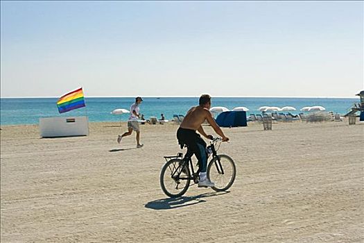 侧面,一个,男人,骑自行车,海滩