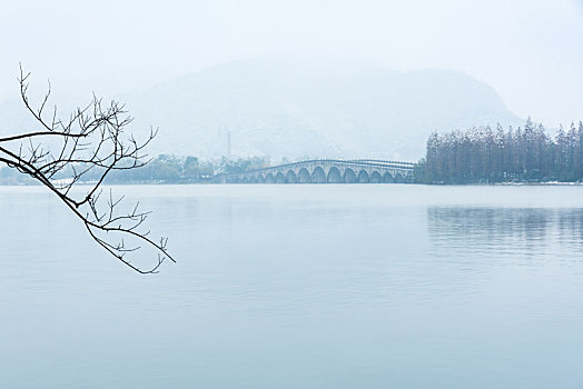 杭州湘湖四亭桥雪景