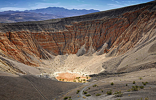 沉积,石头,火山口,死亡谷国家公园,莫哈维沙漠,加利福尼亚,美国