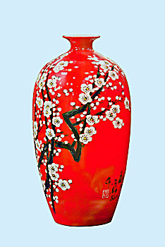 梅花红釉花瓷瓶