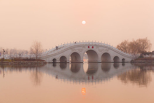 西安昆明池七夕公园风光