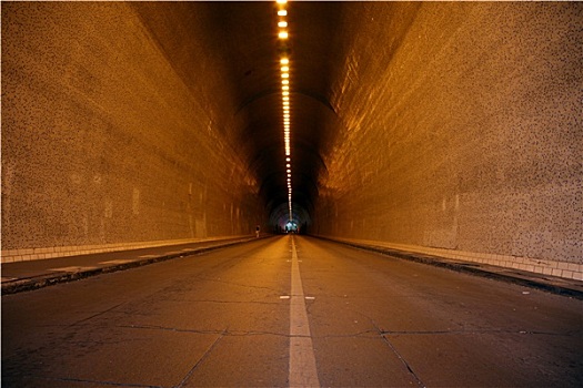 无限,隧道,布达佩斯