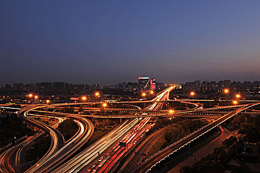 北京四环路四惠立交桥夜景